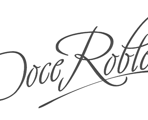 Doce Robles Winery Logo